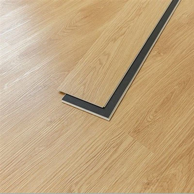 SPC -lattia vaahtotyynyllä